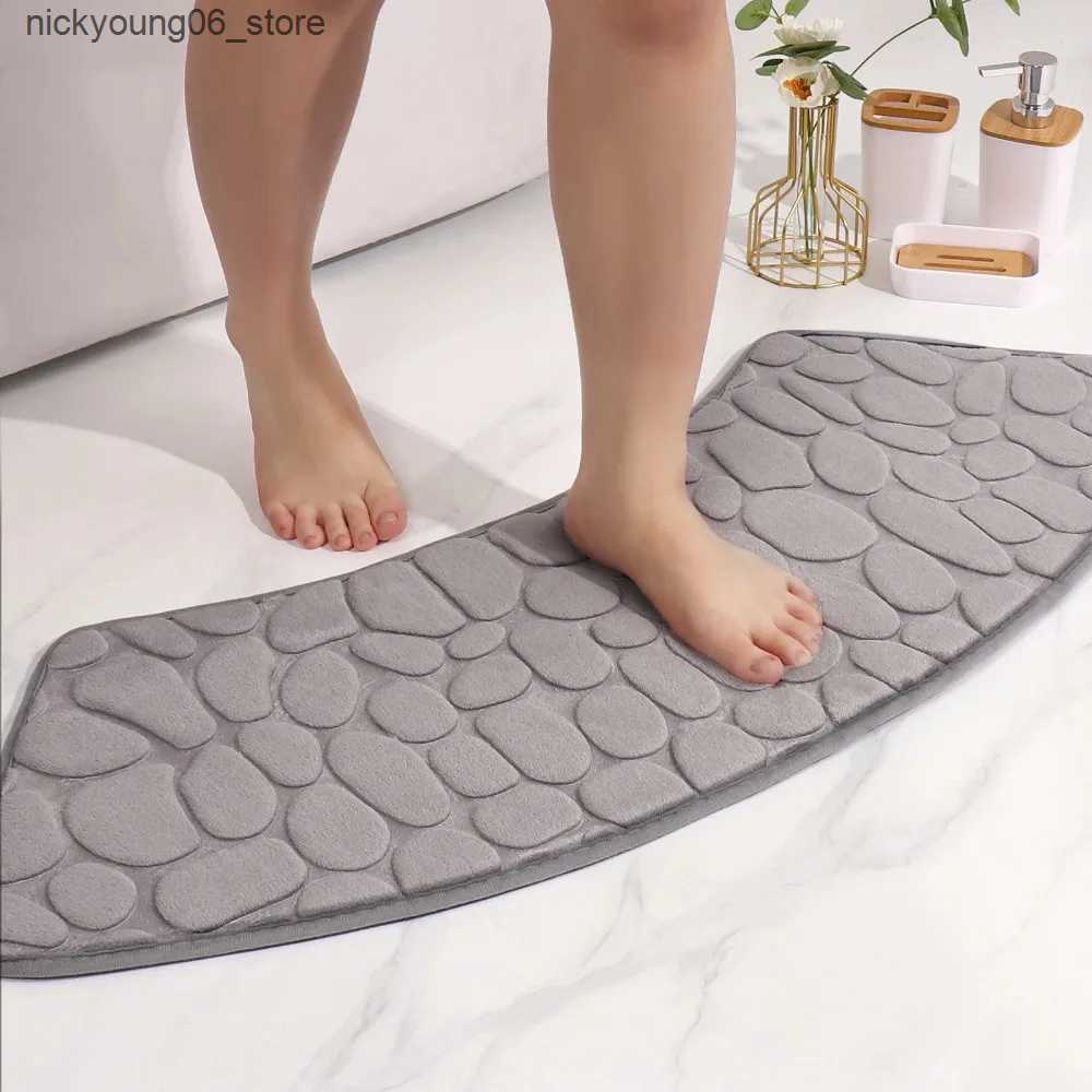 Non-Slip Bath Mats Bathroom Mat Curve Foot Mat Pebble Em Carpet Curved Bath Mats Non-slip Absorbent Bathroom Floor Toilet Mats Curved ShowerMat L24091