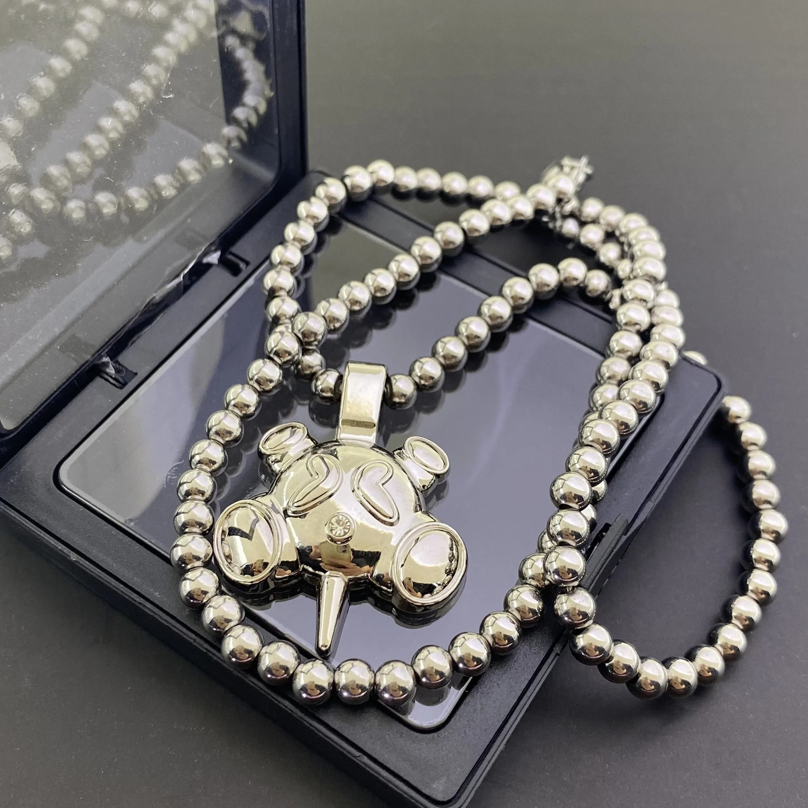 Hip hop style stainless steel bead chain four corner ball necklace fashionable mens and womens niche necklace gift 240924