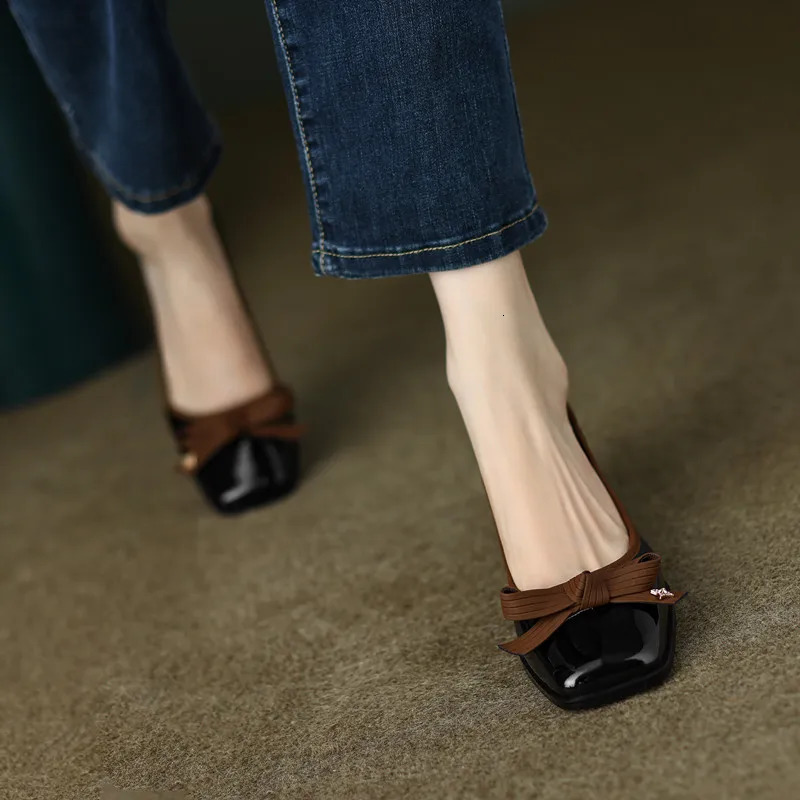 Womens casual retro bow flat shoes winter fashion British style elegant square toe slim high-heeled pump dress Mary Jane Rover 241007