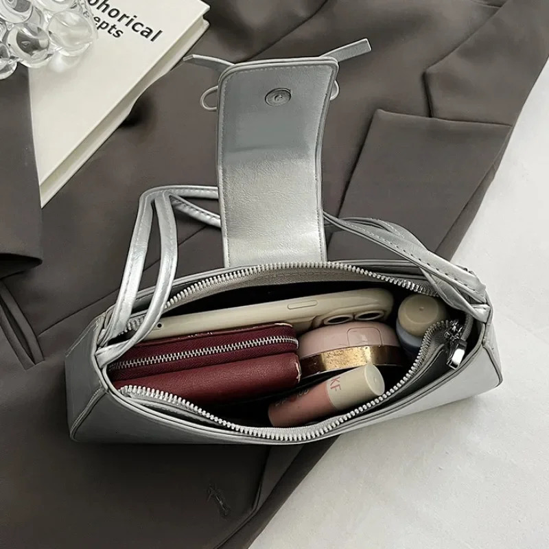Advanced sensory retro womens underwear bag spring PU leather womens commuting shoulder bag solid small handbag 241008