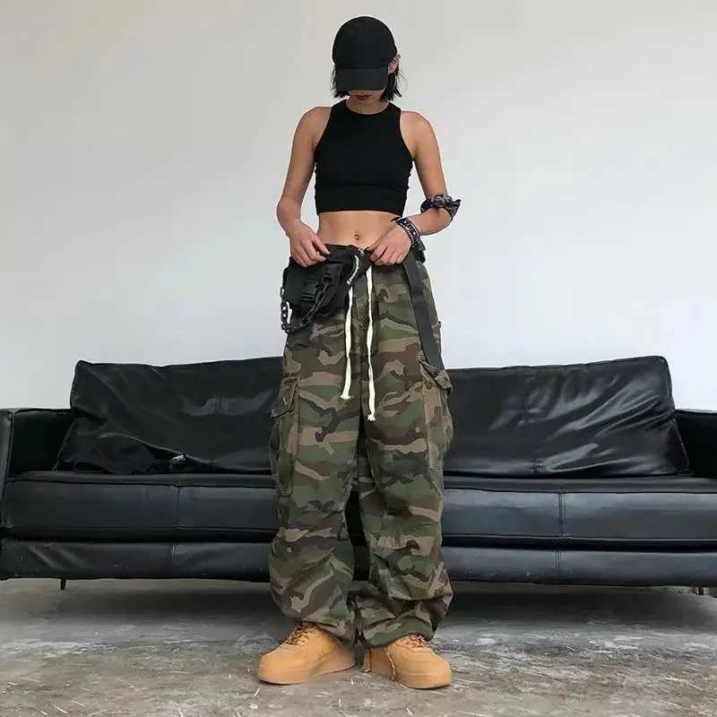 Fashionable American style retro hip-hop camouflage wide leg cargo pants loose fit casual pants mens large pockets W241009