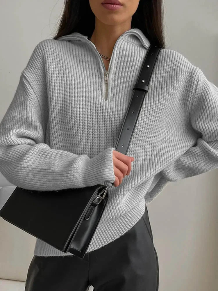 Womens turtle neck zipper fashionable womens sweater solid loose pull long sleeved casual knitted winter 241007