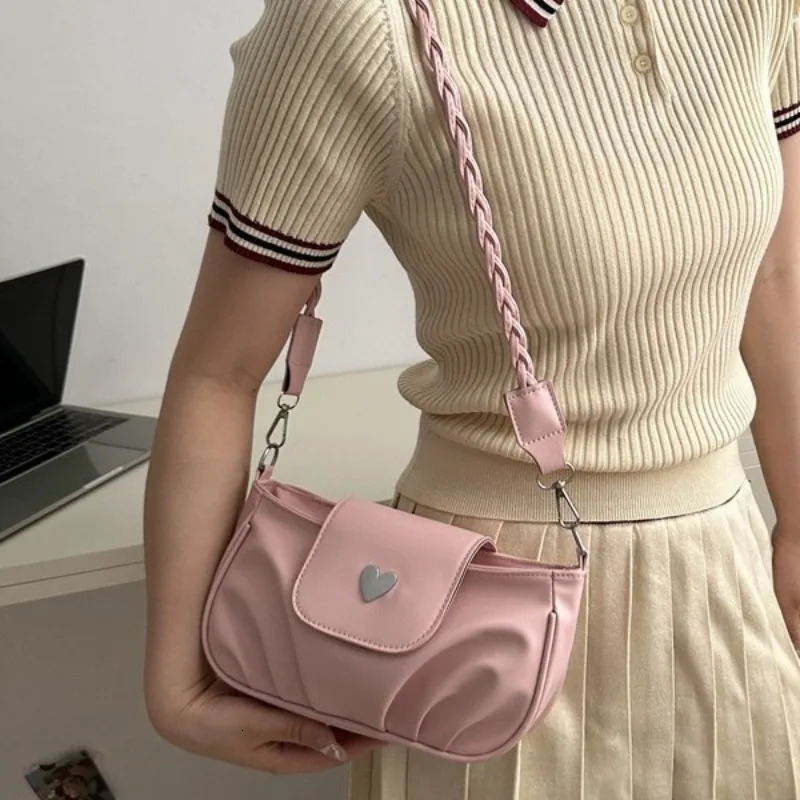 Summer Fashion Silver Small Bag for Women Fashion Edition Messenger Bag Shoulder Armrest Small Square Bag 241008