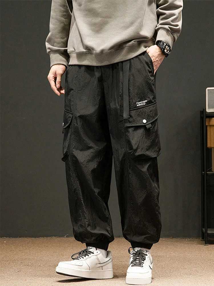 Mens Simple Solid Color Quick Drying Versatile Multi Pocket Drawstring Handcart Fashionable and Comfortable Work Handcart W241009