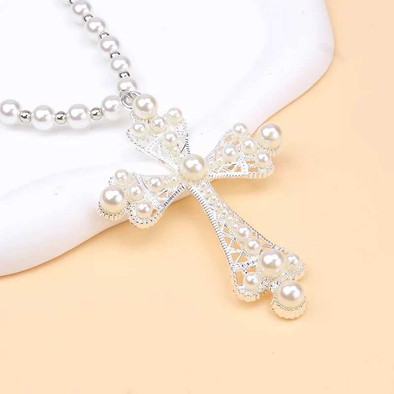 New Exquisite Personalized Fashion Hip-Hop Cross Imitation Pearl Versatile Necklace Jewelry For Women Jewelry Gift WholesaleX241009