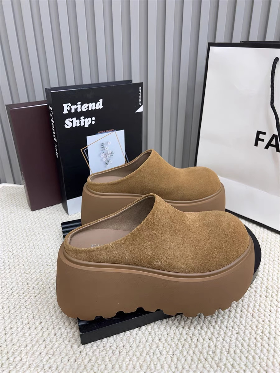 Thick Soled Toe Cap For Women Wearing Bags Of Boken 2025 New Autumn And Winter With Plush Super Hot Women's Shoes Half Slippers