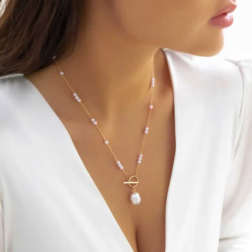 Multilayer Imitation Baroque Pearl Pendant Necklace Women Wed Bridal Goth Bead Chain Y2K Accessories Neck Jewelry DecorationX241009