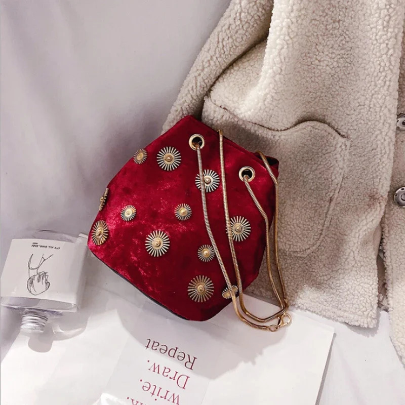 Metal bucket bag elegant velvet handbag cross shaped bag with gold chain shoulder strap womens shoulder bag 241008