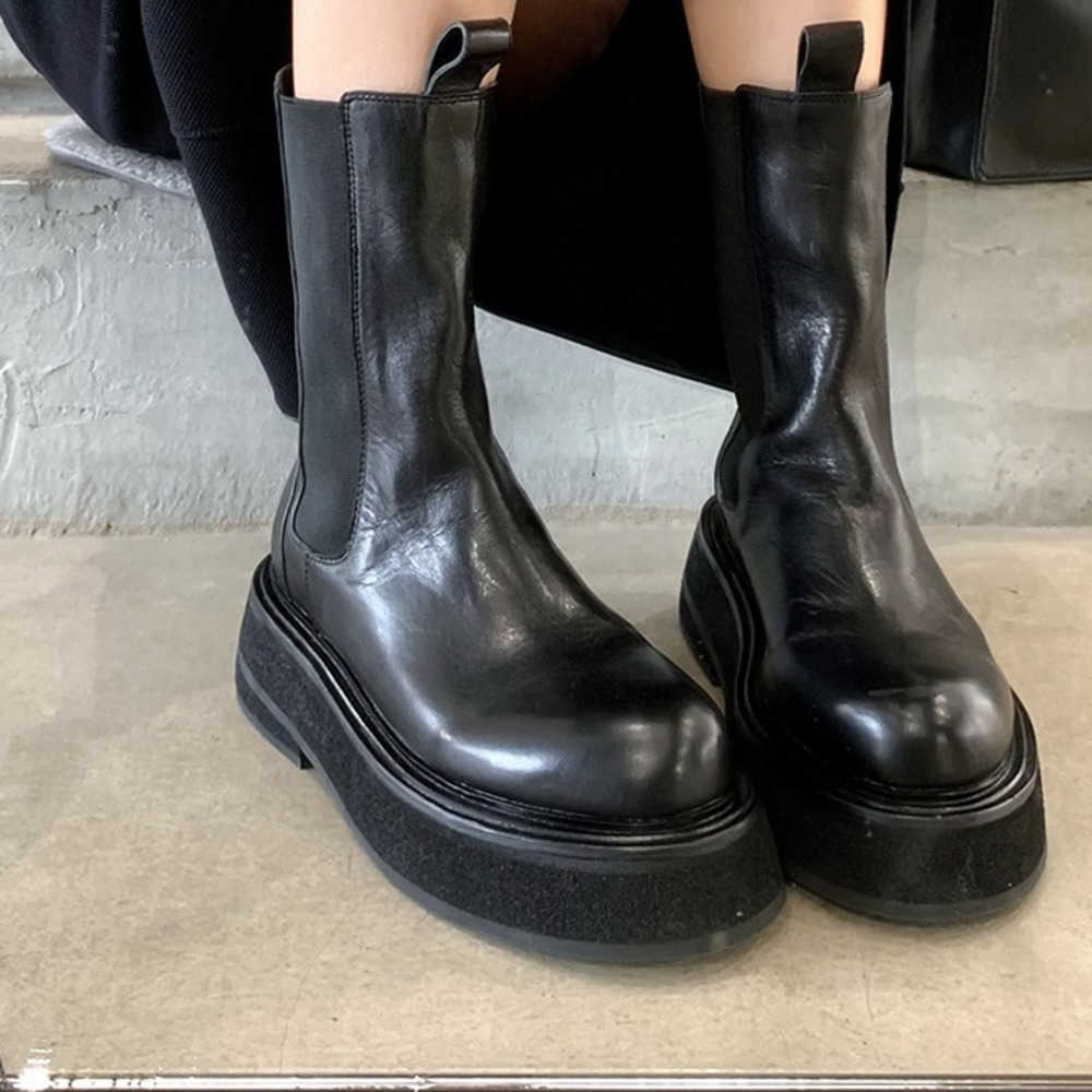 Thick Sole Fashion Boots Chelsea Short Women Boots Leather Martin Boots Shoes Winter Womens Wrinkled Boots Botas Fashion 240826