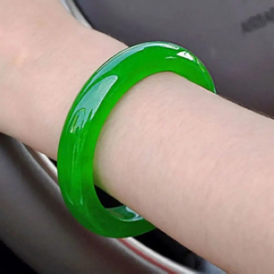 Real Jade Bracelet Natural Myanmar Jade 54mm-63mm Ice Green Bracelet Elegant Princess Bracelet Light Gift for Women 240929
