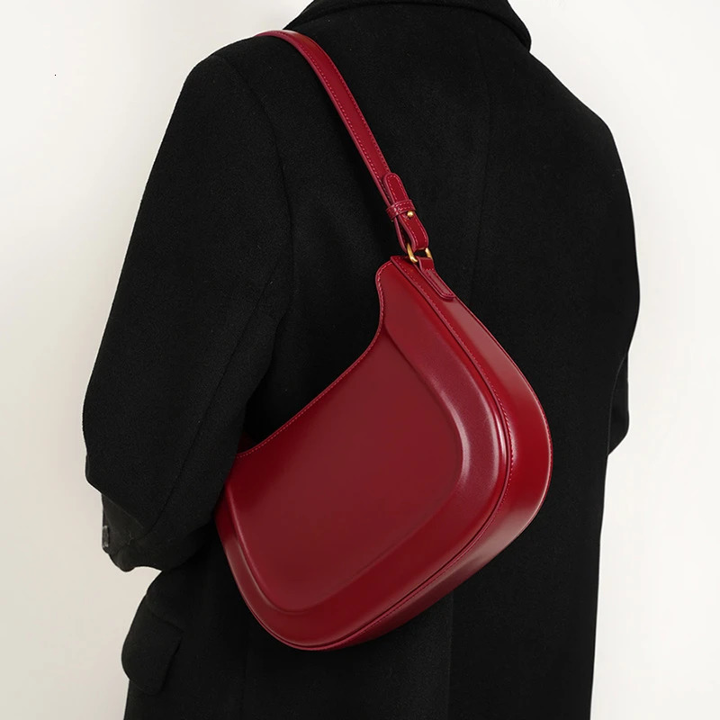 Hifashion genuine leather underwear womens bag trend half moon horizontal wallet saddle womens handbag 241008