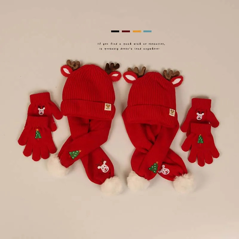 Little maven Children Hat Scarf and Gloves 3 pcs Velvet Scarf Cute Antler Baby Wool Christmas Sets Suit 1-6 year 241008
