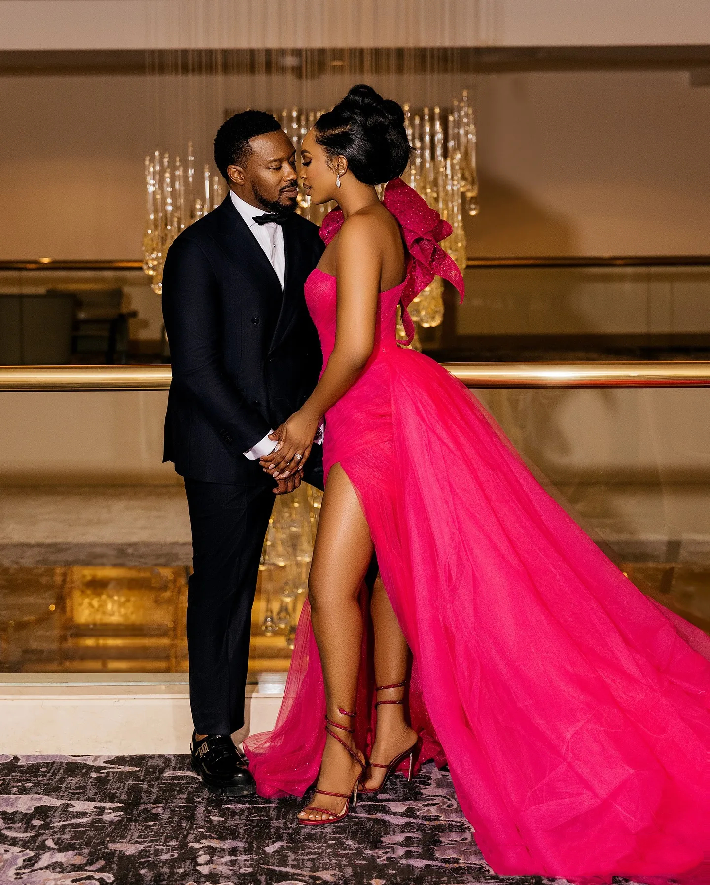 Ruched One Shoulder Mermaid Evening Dresses Side High Slit Chic Formal Party Prom Gown Long Tulle Detachable Train Modern Reception Dress For Women