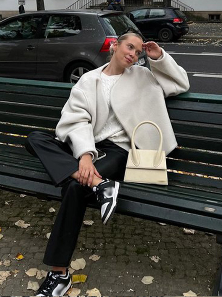 Casual Faux Fur Short Jackets Women Elegant Loose Round Neck Solid Street Cardigan 2024 Autumn Long Sleeves Outwears Lady