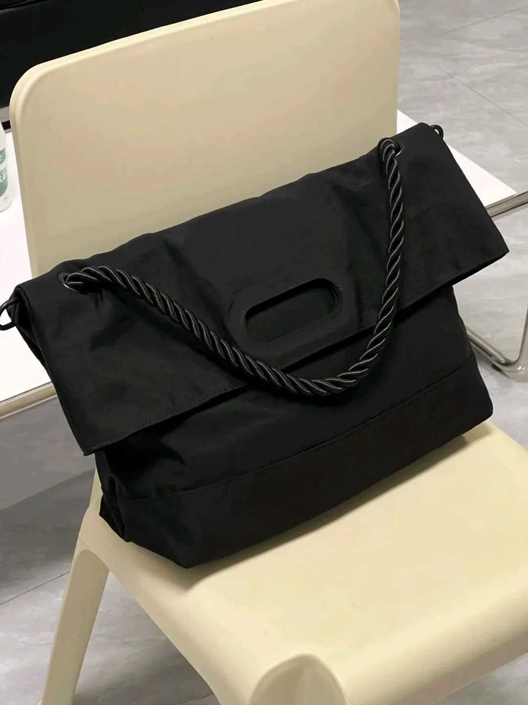 Black Nylon Women Crossbody Bags Fashion Wide Shoulder Strap Casual Tote Pack Simple All Match Female Commute Messenger Bag 241010