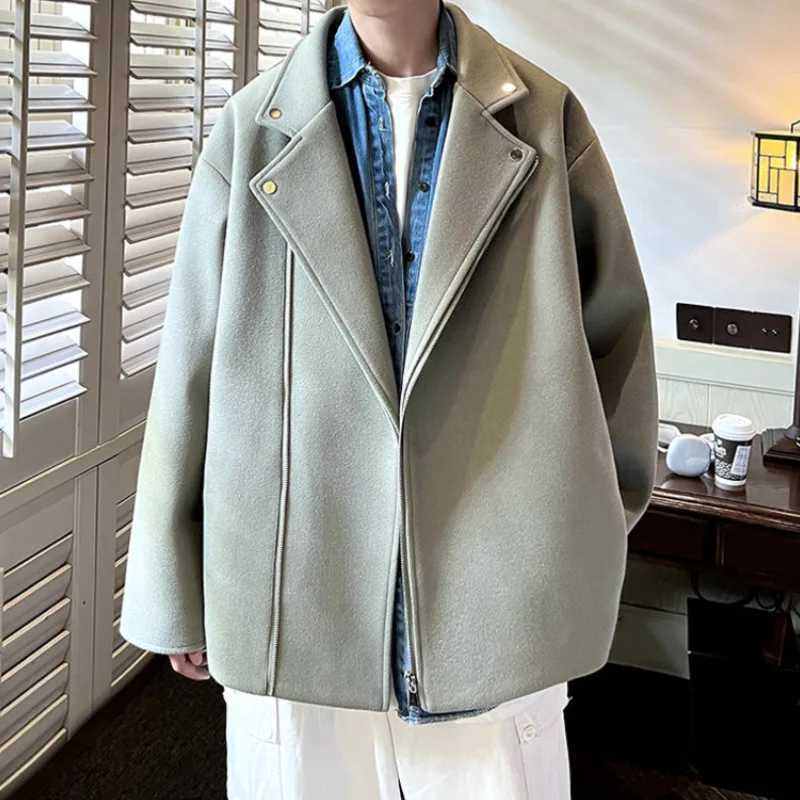 Winter Thickened Short Woolen Coat Men Warm Casual Zipper Woolen Jacket Men Korean Loose Thick Woolen Coat Mens Jackets Coat LX241010