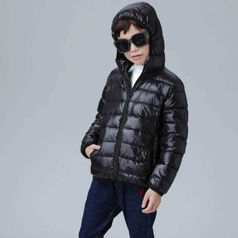 Down Coat 2024 New Duck Feather Fillers Ultra Light Boys Hooded Down Jacket Childrens Autumn and Winter Coat H241010