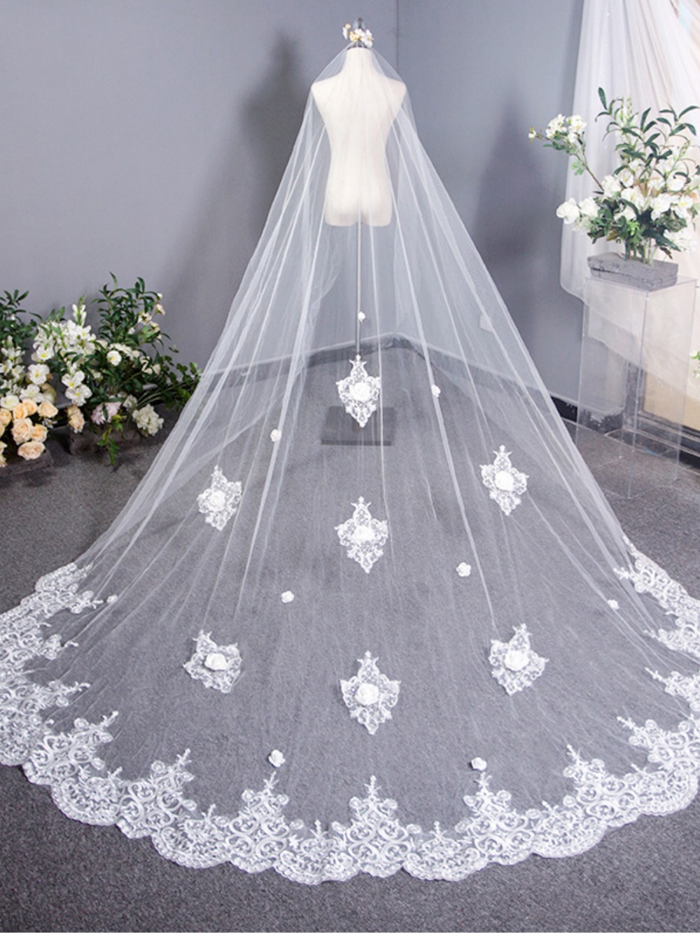 Illusion Wedding Veil 3D Appliques One Layer Long Cathedral Length Veils Applique Edge Custom Made Bridal Accessories High Quarity