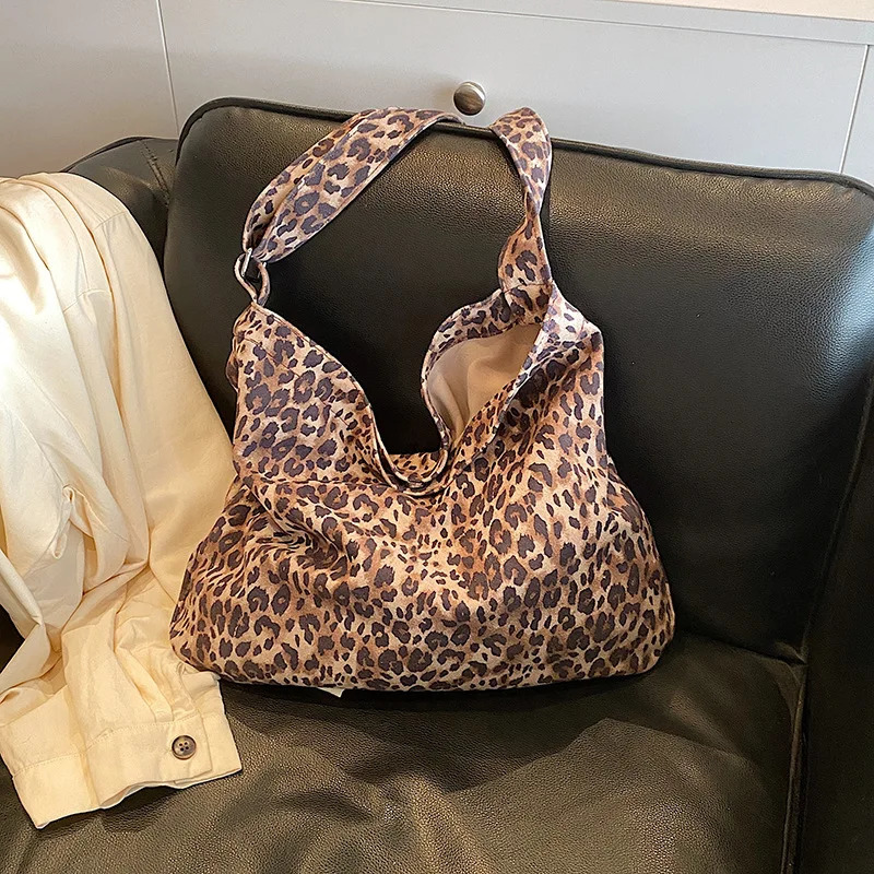 Korean Lazy Style Leopard Print Cloth Bag casual womens clothing fashion version and lightweight shoulder bag messenger bag 241008