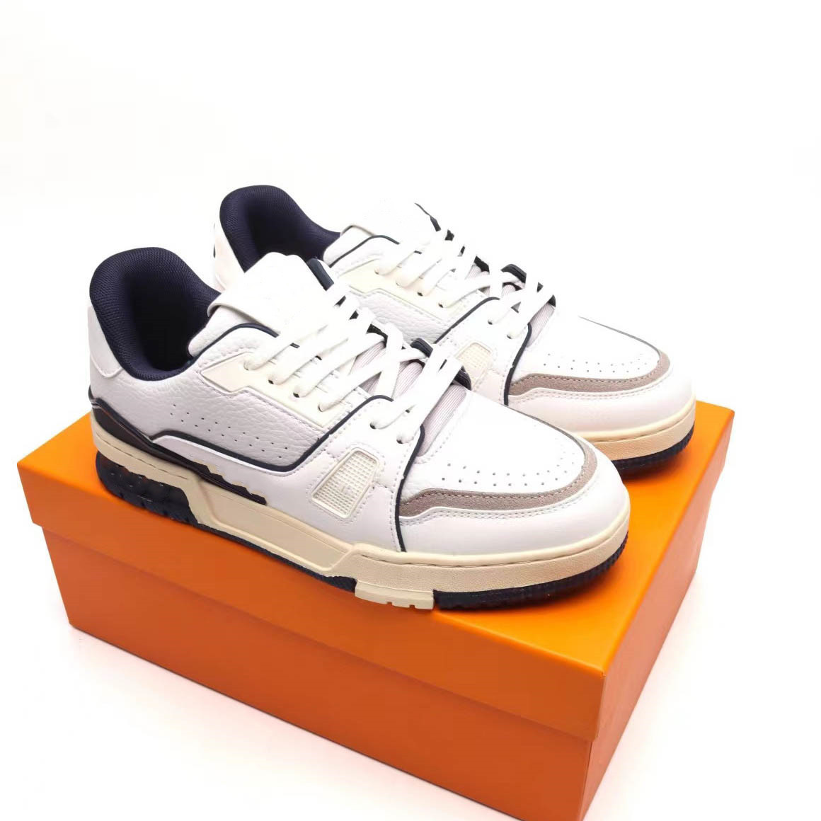 Luxury casual shoes lovers Embossed Trainer Sneaker white pink sky blue black green yellow denim low mens designer sneakers women trainers EUR 36-45 9.13 02