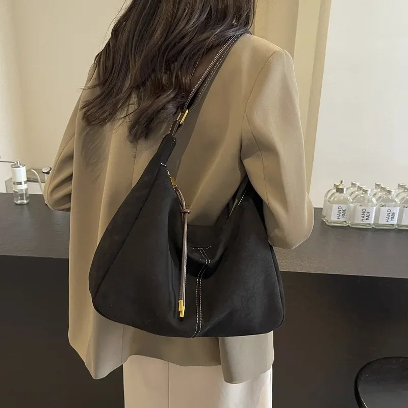 Garbage bag retro fashion suede work commuting bag retro style texture shoulder messenger hand-held bag 241008