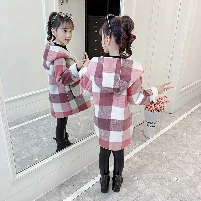 Down Coat Fashion Girls clothing Jackets Autumn Winter parka Clothes Medium Long coat windbreaker Plaid Thicken Lamb Children Woolen Coats H241010