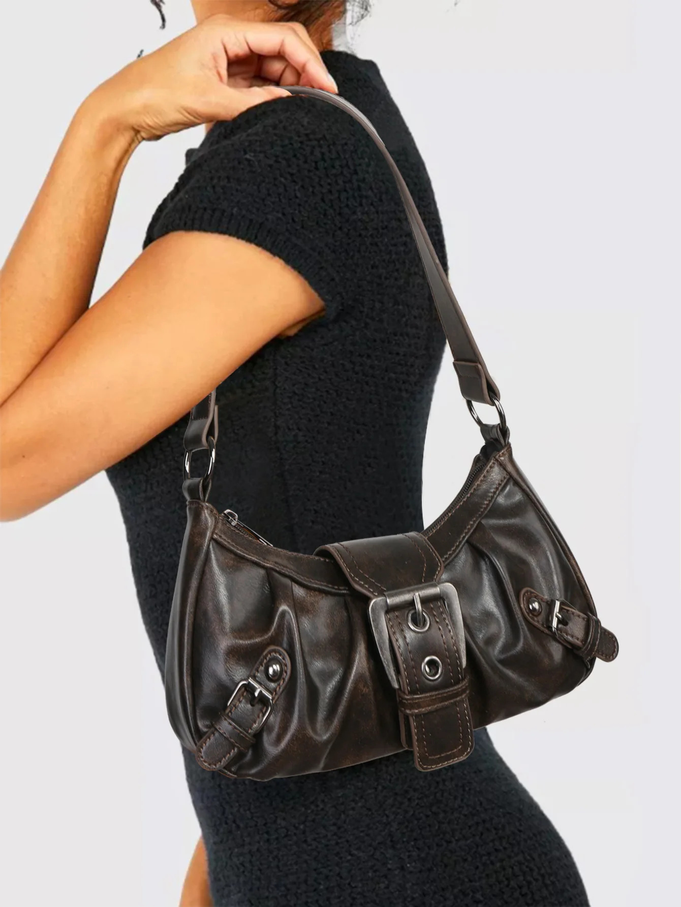 Spring Selling Maillard Style Retro Style Small Bag Spicy Y2K Wilderness Style Retro Leather Shoulder Armrest Bag 241008