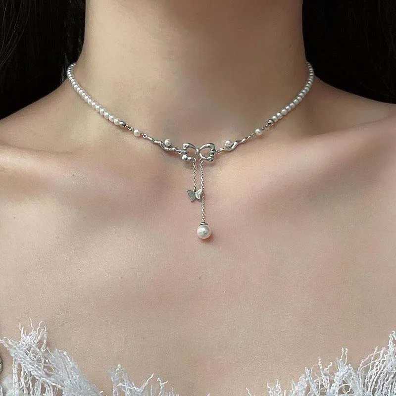 Fashion Pearl Bow Pendant Necklaces for Women Girls Luxury Hollow Bowknot Tassel Clavicle Chain Necklaces Wedding Jewelry GiftsX241009
