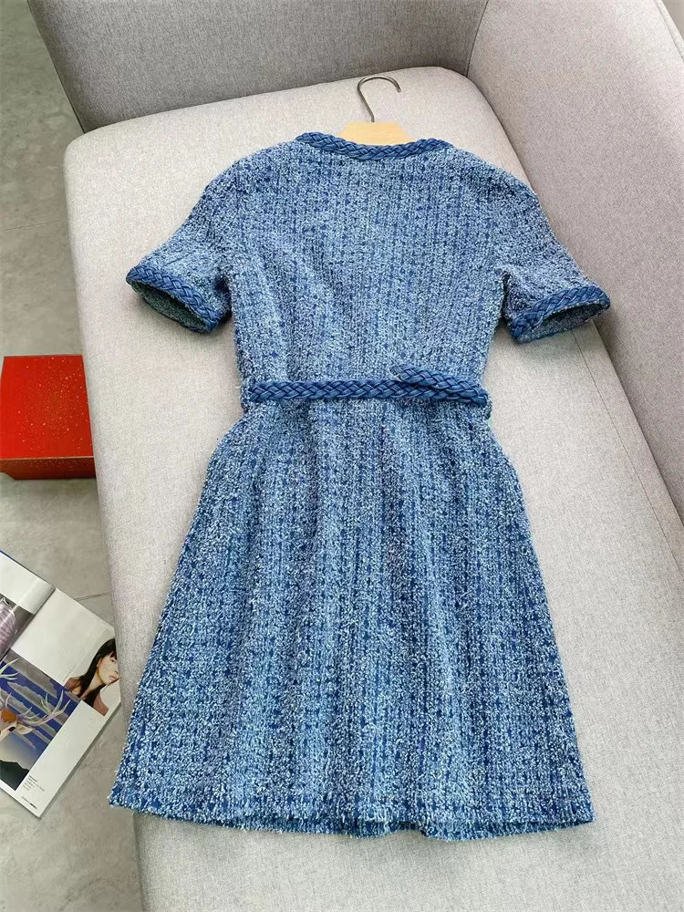 Autumn Twisted Knitted Coarse Felt Mini Dress for Women Elegant Square Collar Single Chest Short Sleeve with Belt Long Robe 241010
