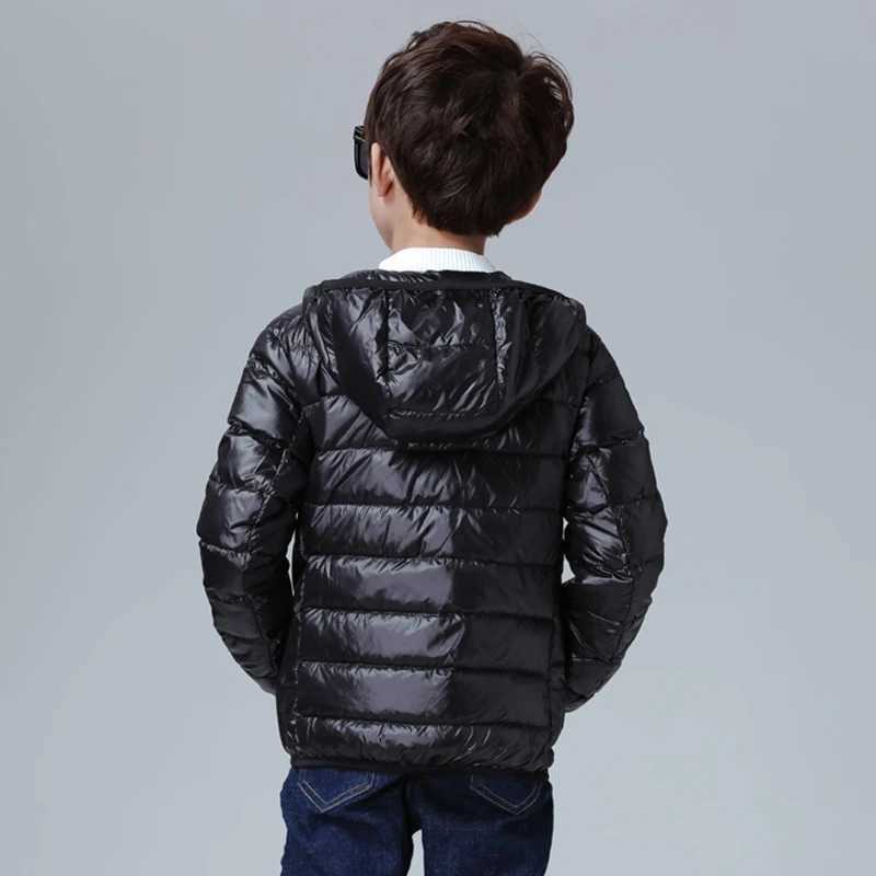 Down Coat 2024 New Duck Feather Fillers Ultra Light Boys Hooded Down Jacket Childrens Autumn and Winter Coat H241010