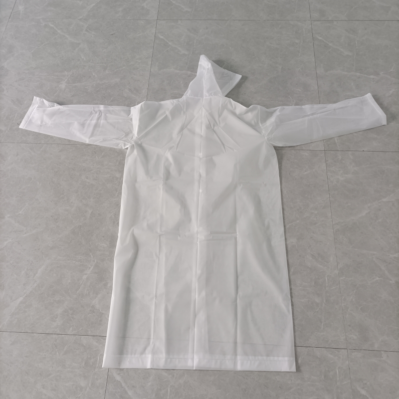 Adult foldable raincoat is lightweight and easy to travel without any burden