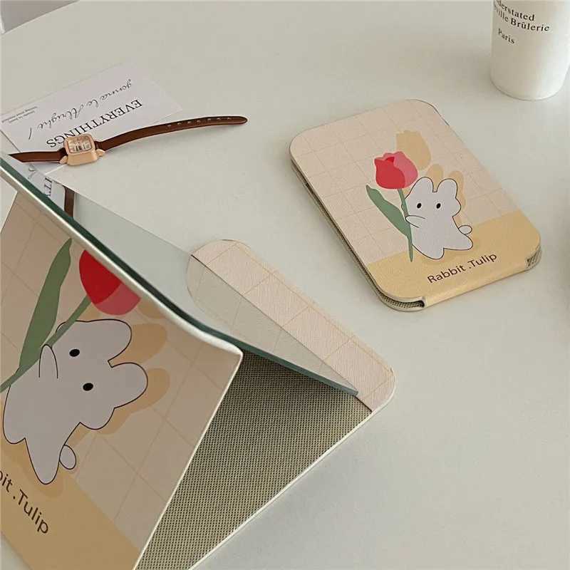 Cartoon folding small mirror fashionable girl makeup mirror student dormitory desktop portable makeup mirror compact handheld mirror W240813