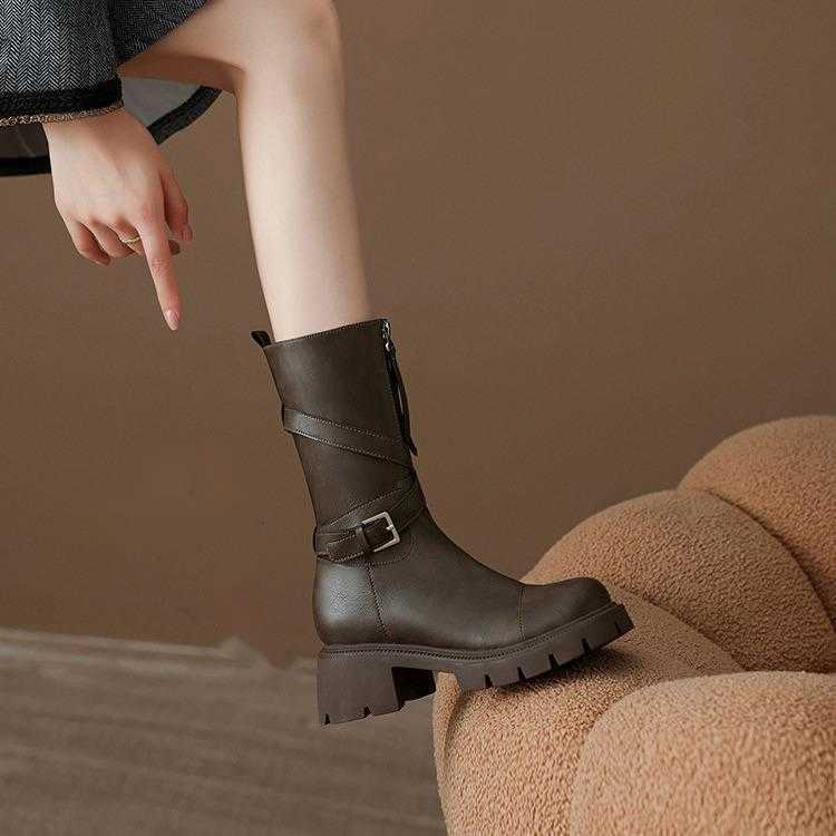 Autumn Winter Fashion Boots Thick Soled Short Boots Leather For Women Shoes Mid Length Boots Popular Martin Boots 240826
