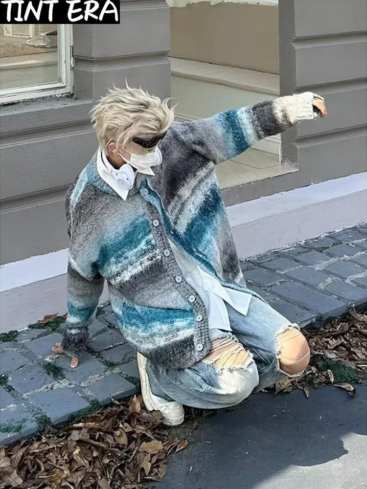 Striped knitted sweater jacket for men Japanese Y2K oversized casual autumn loose V-neck cardigan for men rainbow color 241007