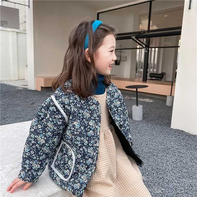 Down Coat Childrens retro style blue floral bedding with cotton jacket wrapped around the edges suitable for girls fashionable and fashionable H241010