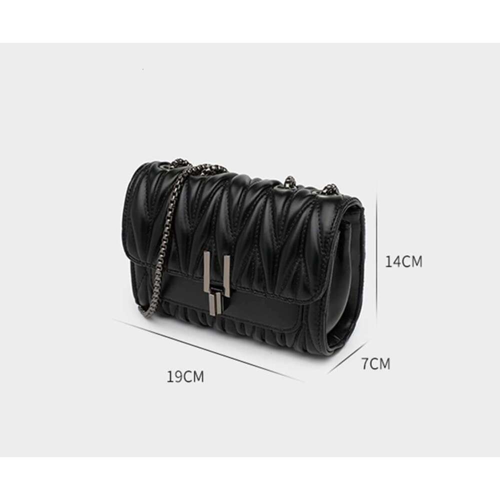 Crossbody Purse Hanbella Women Cute Quilted Leather Shoulder Bag with Gold Chain Strap for Teen Girls - Womens Clutch s