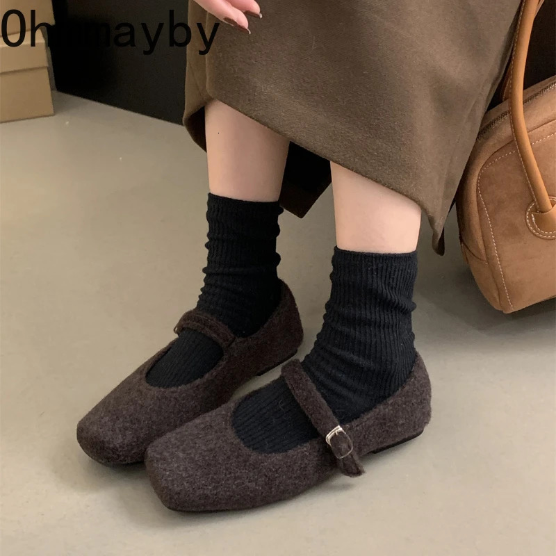 Retro square toe womens Mary Jane shoes fashionable light soft soled shoes for spring and summer women comfortable outdoor lazy apartment 241007