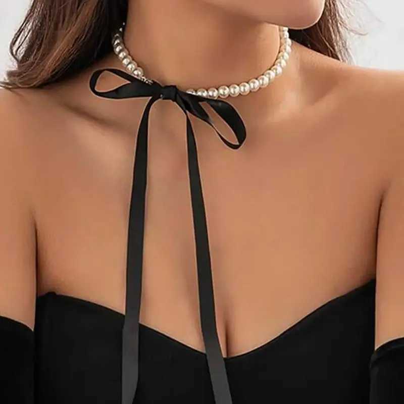Exquisite Imitation Pearl Choker Necklace Fashionable Bow Tie Lace Up Velalvet Necklace Personality Simple Jewelry For WomanX241009