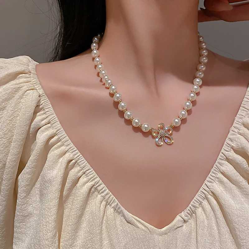 2023 New Fashion Trend Unique Design Delicate Vintage Zircon Flower Pearl Necklace Women Jewelry Wedding Party Premium GiftX241009