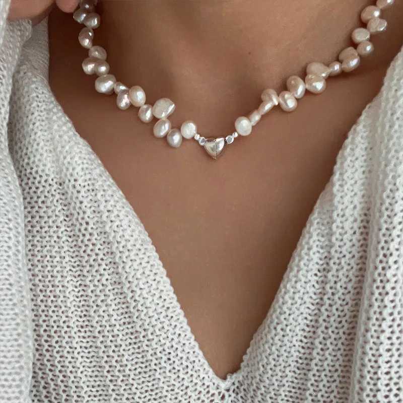 2023 Irregular Imitation Pearl Choker Necklace for Women Girl Magnetic Silver Color Love Heart Pendant Necklace Gift for FriendX241009