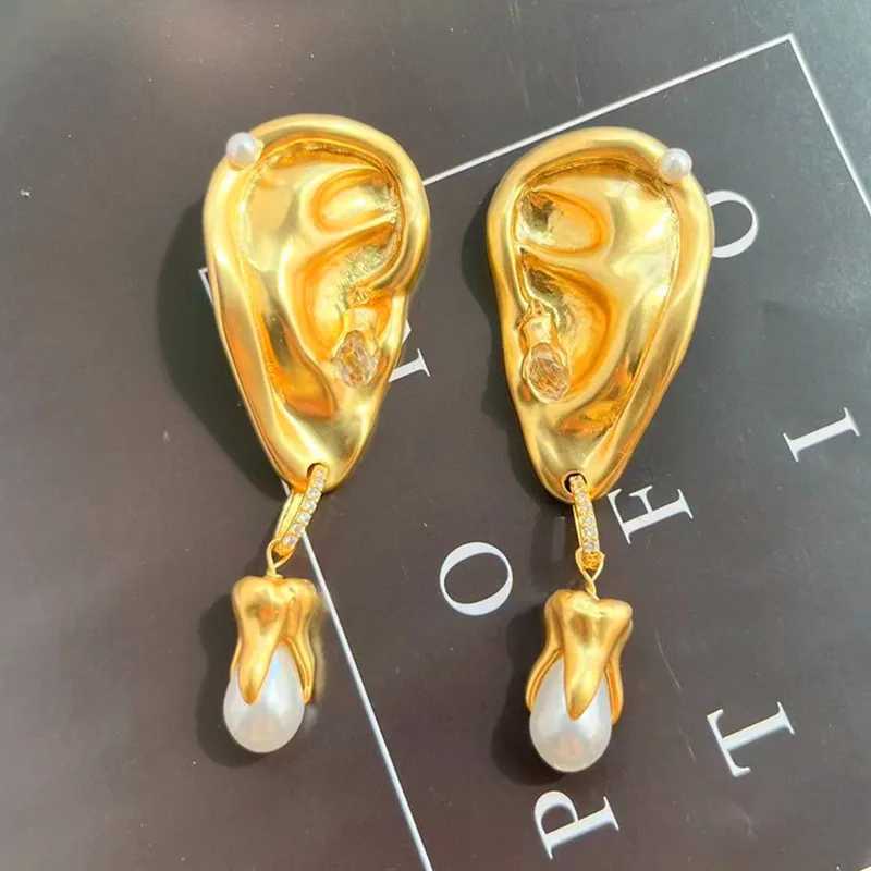 Dangle Chandelier Exaggerate Eye Lips Nose Brass Stud Earring for Gold Color Heavry Metal Women Jewelry 2024 New Europe and United States H241010