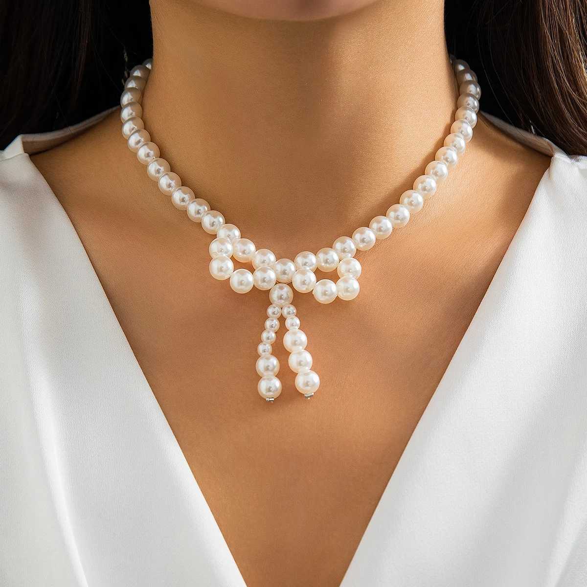 Ingemark Elegant Kpop Imitation Pearl Bowknot Bow Pendant Choker Necklace for Women Exquisite Clavicle Chain Wed Y2K Jewelry NewX241009