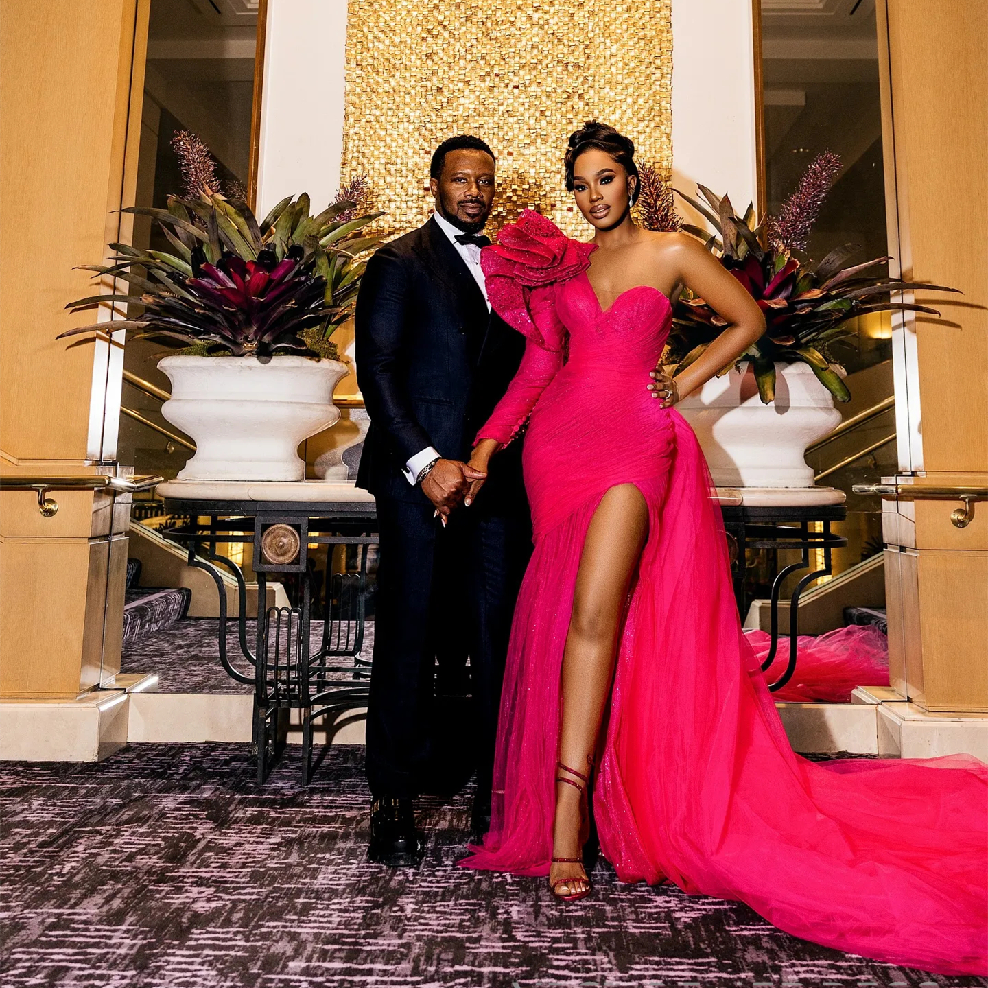 Ruched One Shoulder Mermaid Evening Dresses Side High Slit Chic Formal Party Prom Gown Long Tulle Detachable Train Modern Reception Dress For Women