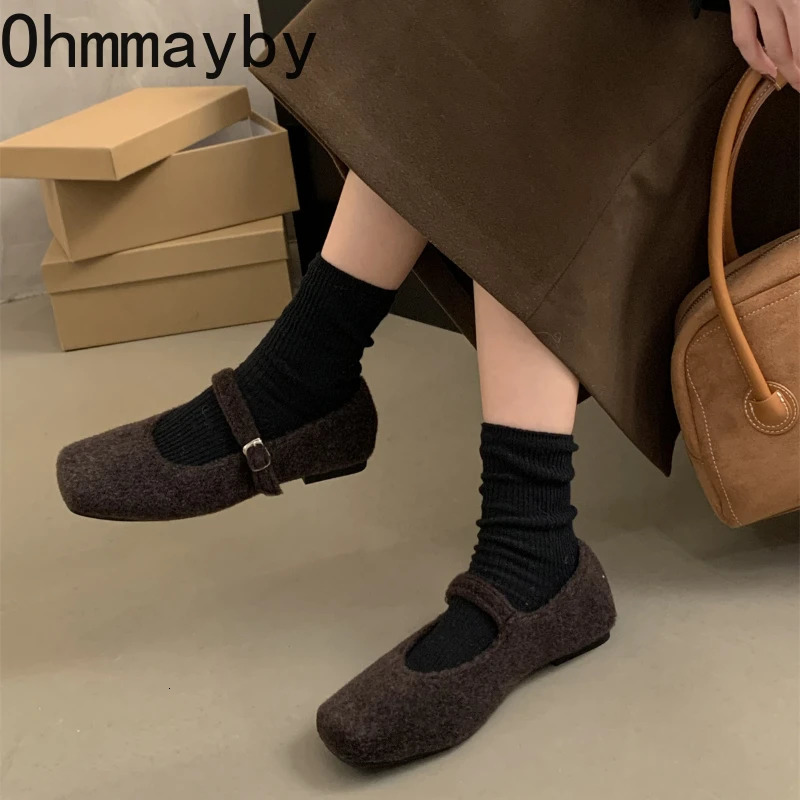 Retro square toe womens Mary Jane shoes fashionable light soft soled shoes for spring and summer women comfortable outdoor lazy apartment 241007