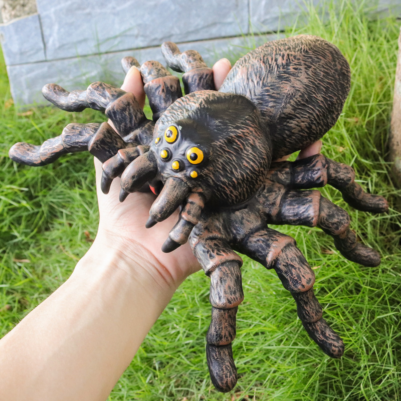 Halloween Gifts Soft Glue Insect & Spider Toy Models for Children - Stress Relief Gifts with Spooky Animals Collection