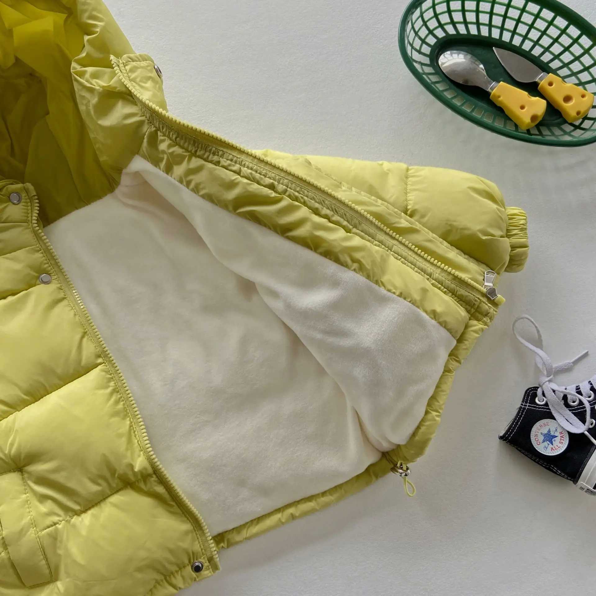 Down Coat 2024 new childrens winter hooded jacket suitable for boys and girls warm top thick velvet jacket baby jacket soft casual jacket H241010