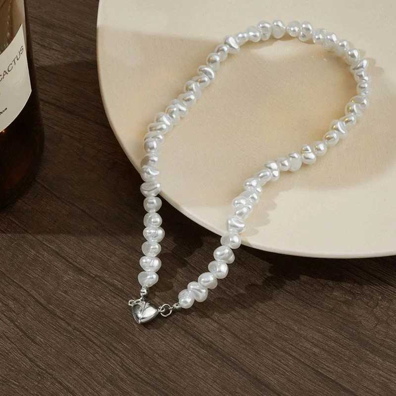 Fashion Irregular Pearl Chain Choker Necklace for Women Girls 2024 Trend Jewelry Heart Pendant Necklace Bridal EngagementX241009