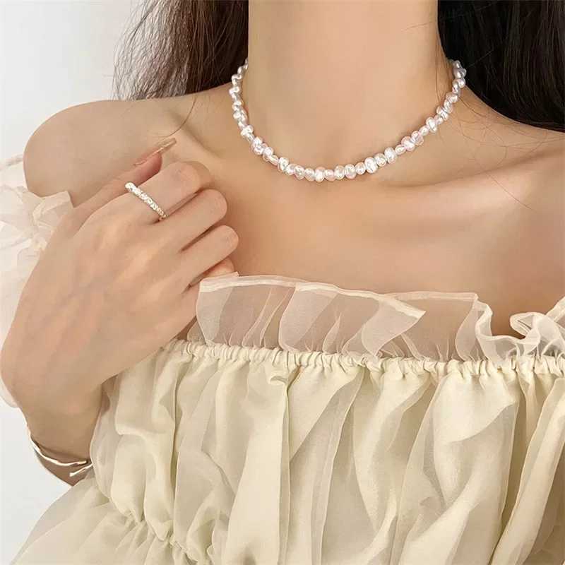 New Baroque Pearl Necklace for Women Simple Fashion Collarbone Chain White Choker Necklaces Designer Wedding Jewelry WholesaleX241009