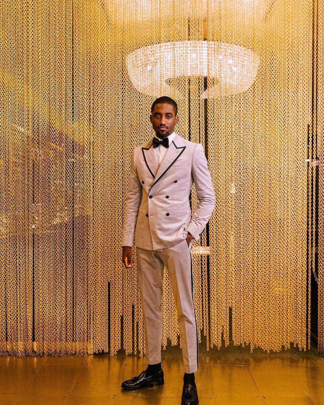 Stylish Wedding Suits Peaked Lapel Jacket 2 Piece Set Men's Tuxedo Tailored Dinner Double Breaseted Prom Groom Blazer Custom Made(Coat+Pants)