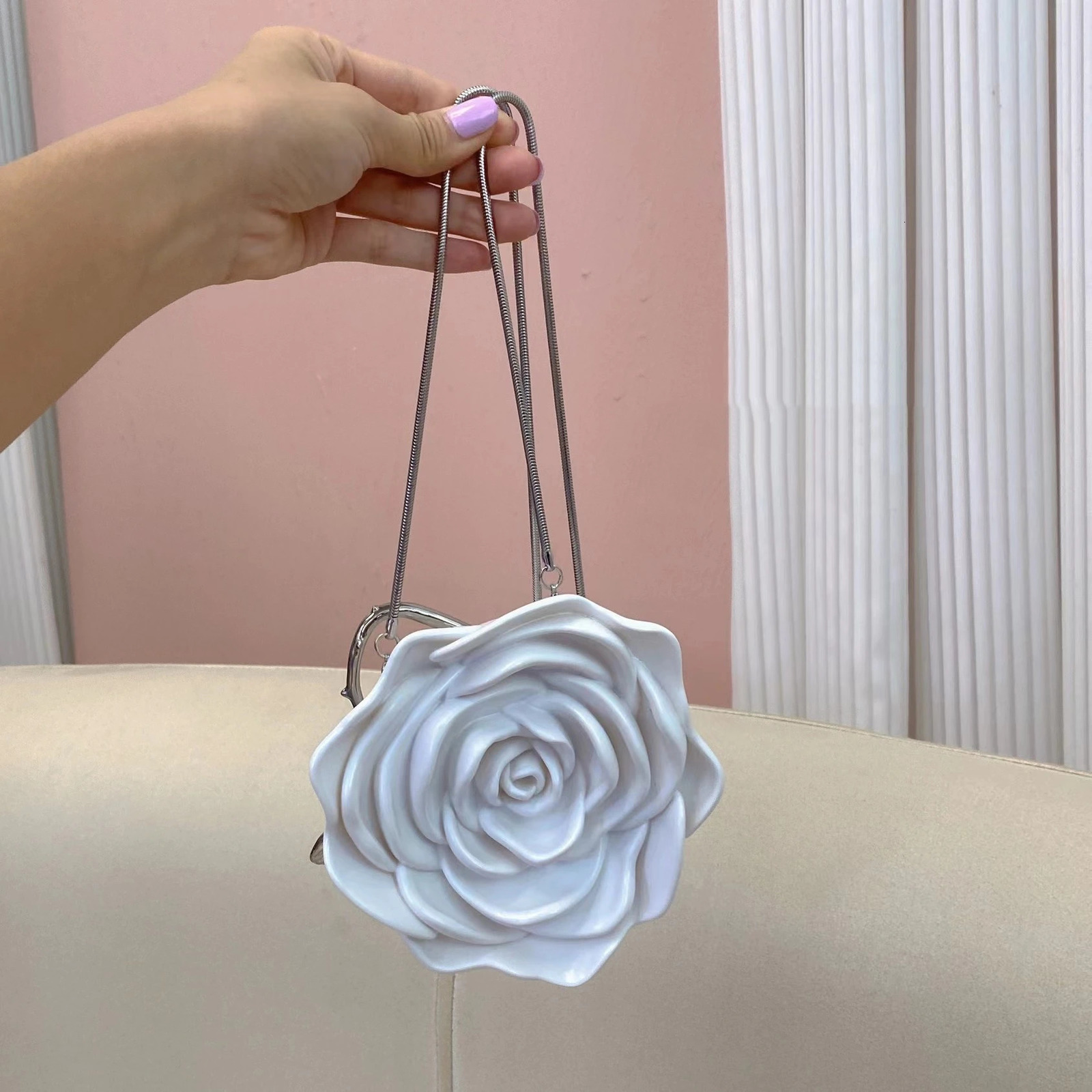 Womens rose shaped box bag high-quality social dinner bag for adult girls niche womens exquisite retro party cross shaped bag 241008